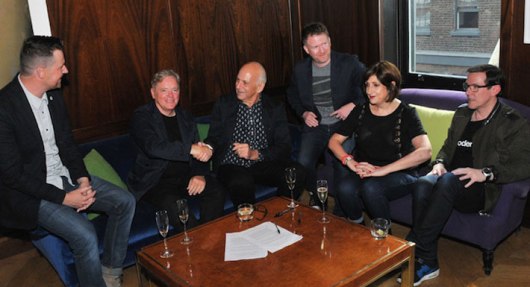 New Order signe avec Mute Records