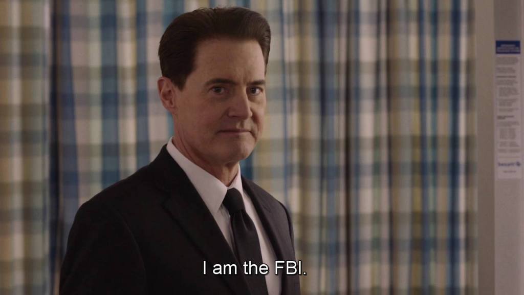 Dale Cooper nous regarde et dit "I am the FBI"